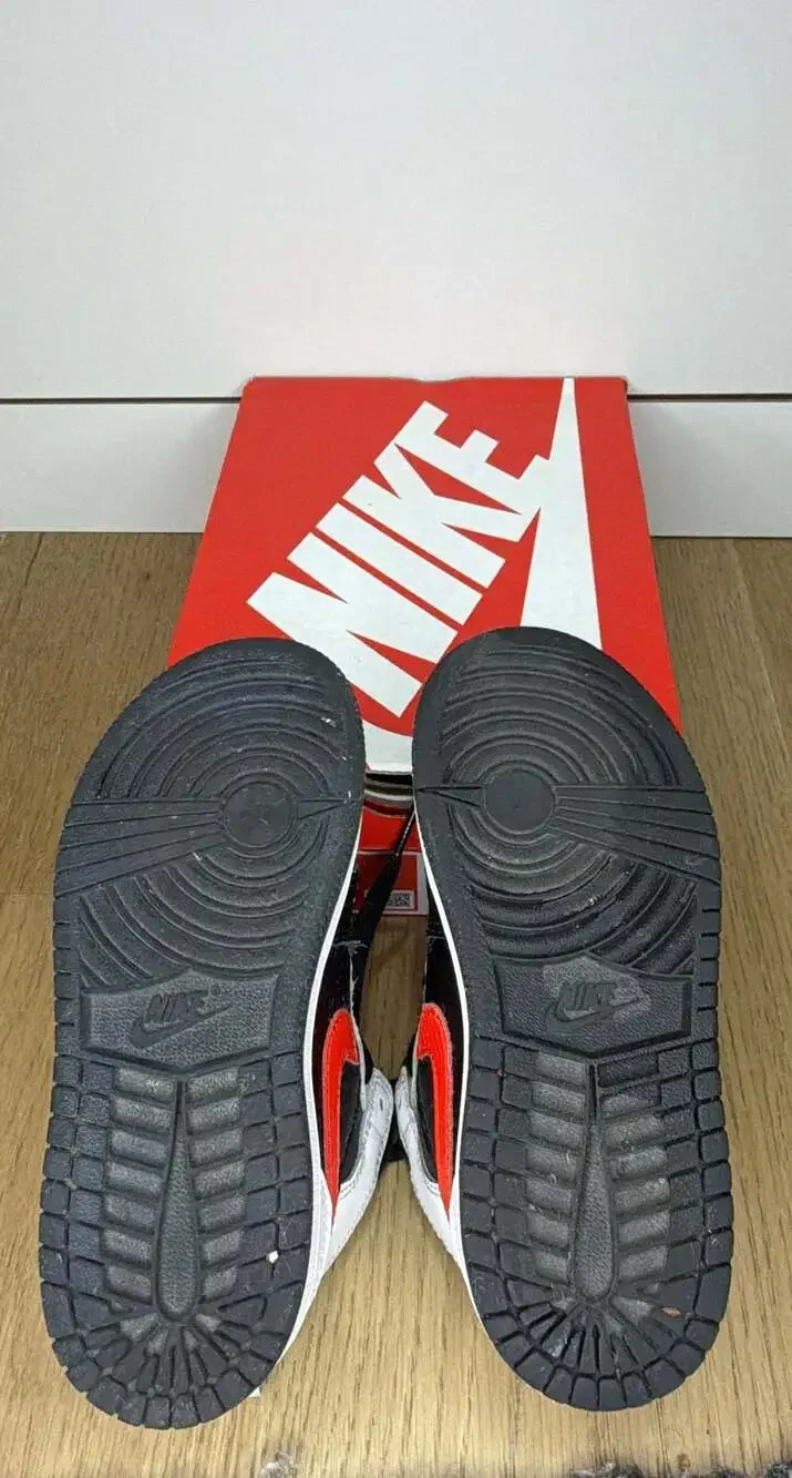 Air Jordan 1 Mid PS 'Chile Red' Preschool Sneakers